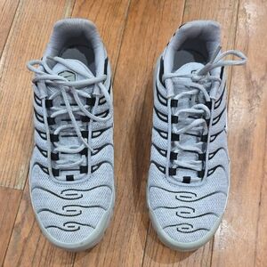 Nike Gray and Black Men's Sneakers